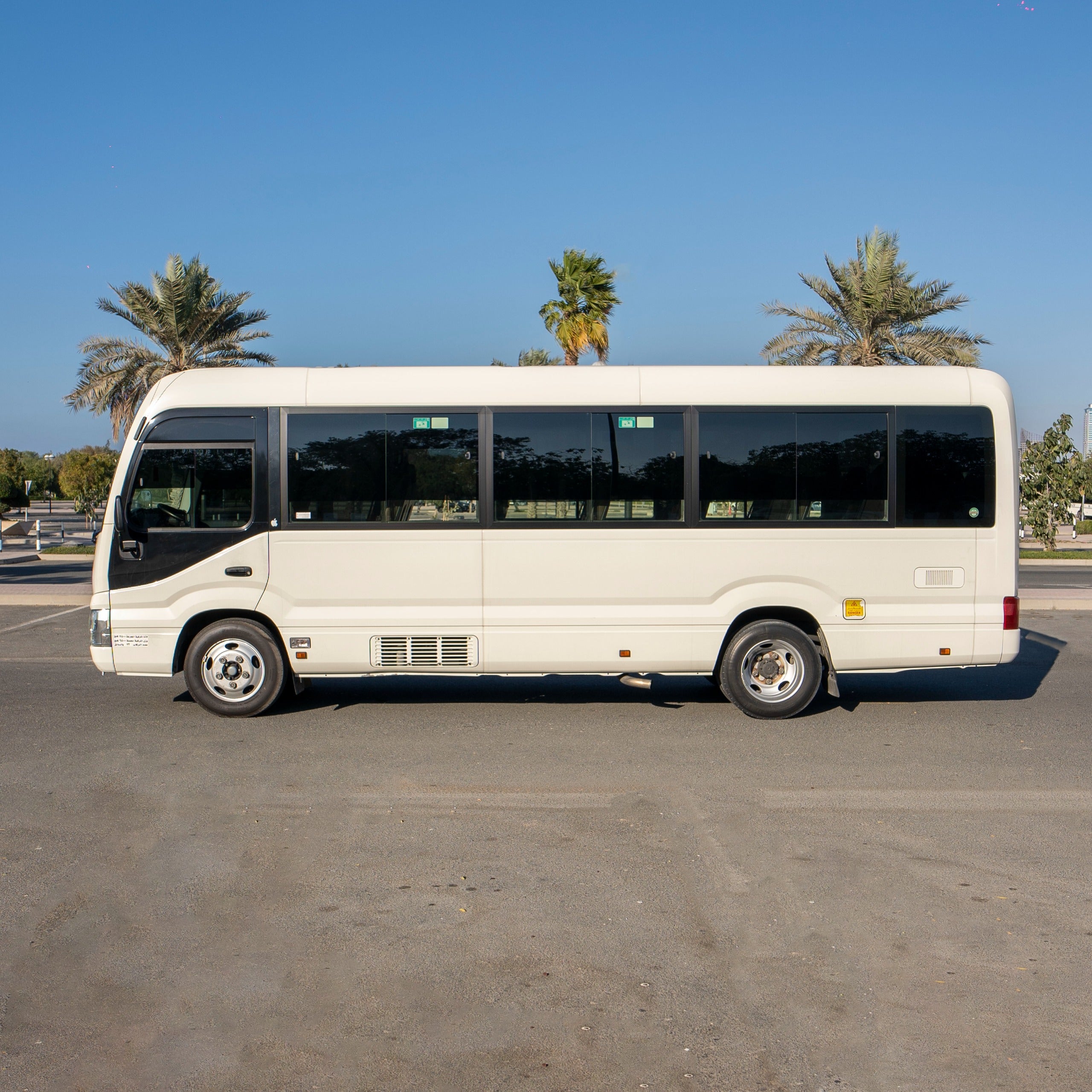 22 Seater Coaster Bus