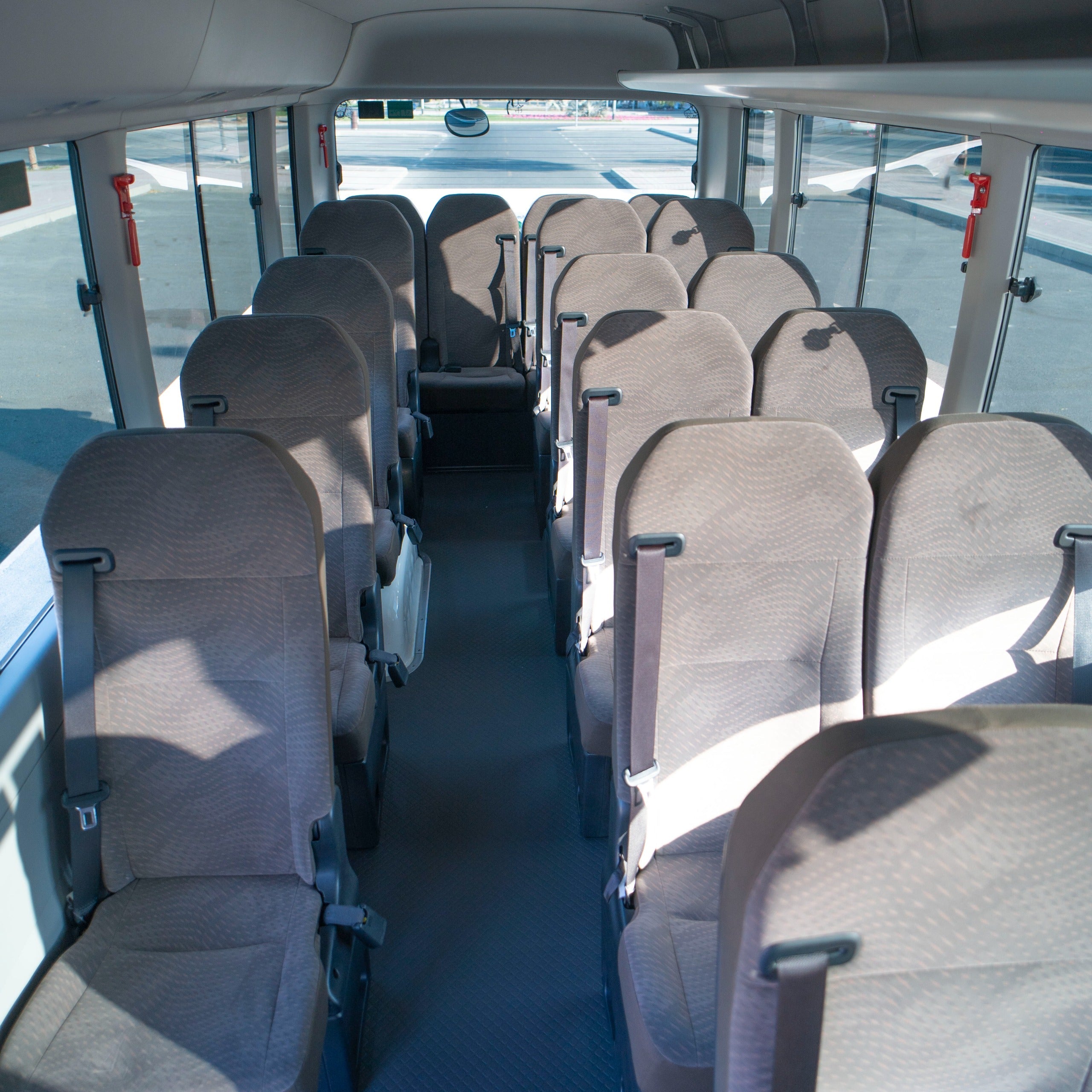22 Seater Coaster Bus